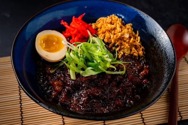 Chashu pork donburi catering.